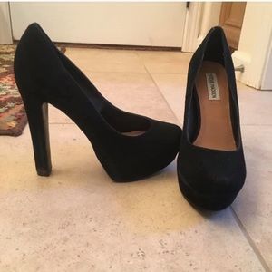 Steve Madden Velvet Pumps